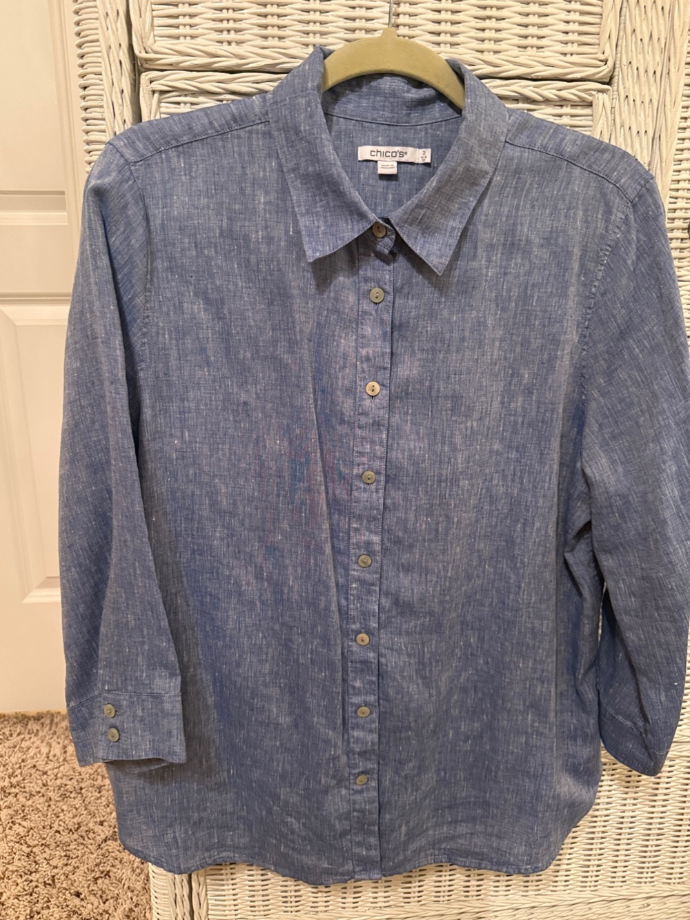 Chico's Blue linen Button-Down Shirt ladies size 2 (12)
